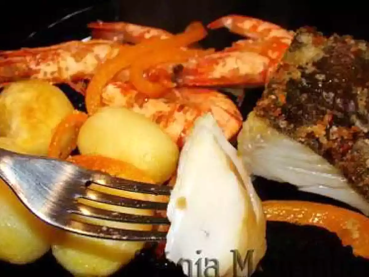 Bacalhau assado no forno com Camarão e Batatas Parisienses