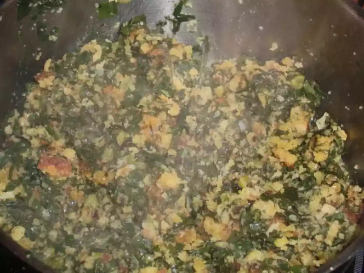 Bacalhau com miga de couve, farinheira e broa