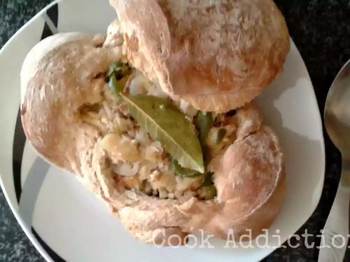 Bacalhau com pimentos no pão