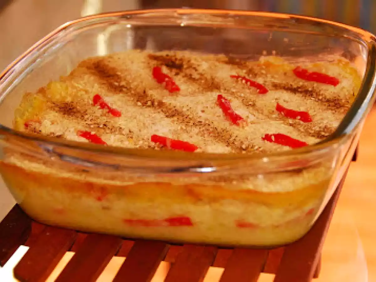 Bacalhau com Três Purês de Batatas e Pimentão Assado