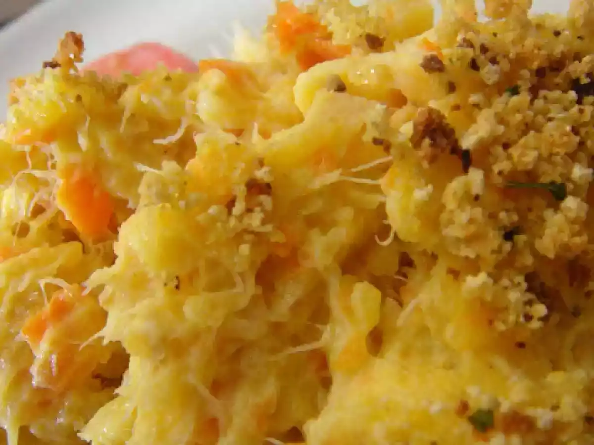 Bacalhau Cremoso no forno com Crocante de Broa Aromatizada