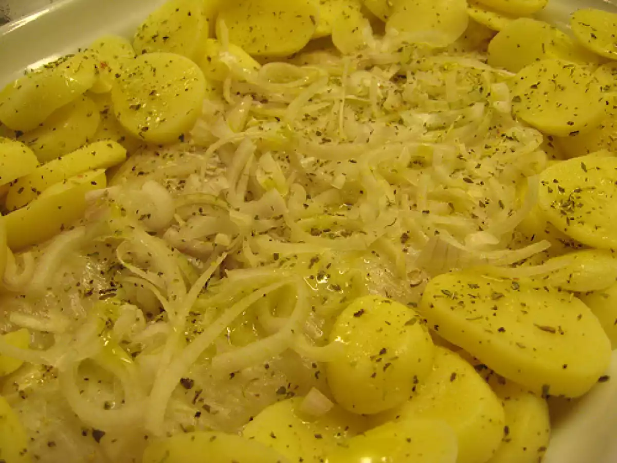 Bacalhau fresco ao forno com batatas e queijo - foto 3