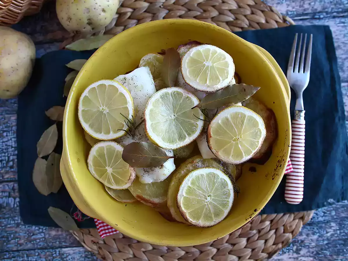 Bacalhau fresco com batata no forno - foto 2