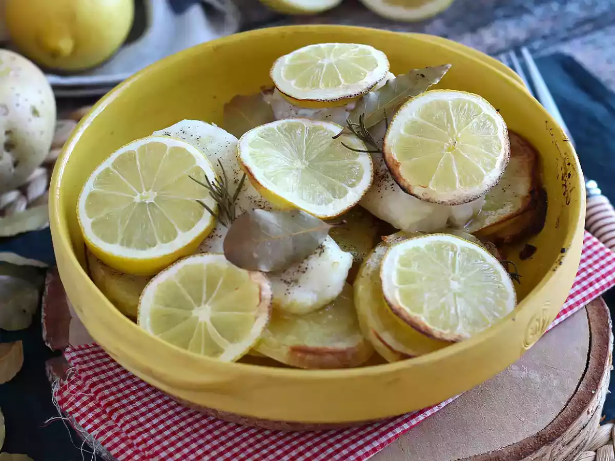 Bacalhau fresco com batata no forno - foto 4