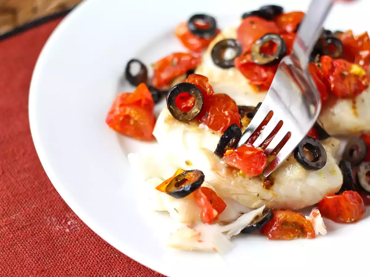 Bacalhau fresco na Air Fryer com tomate cereja, azeitonas e limão: receita leve e rápida - foto 8