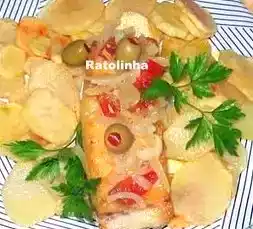 Bacalhau frito com cebolada