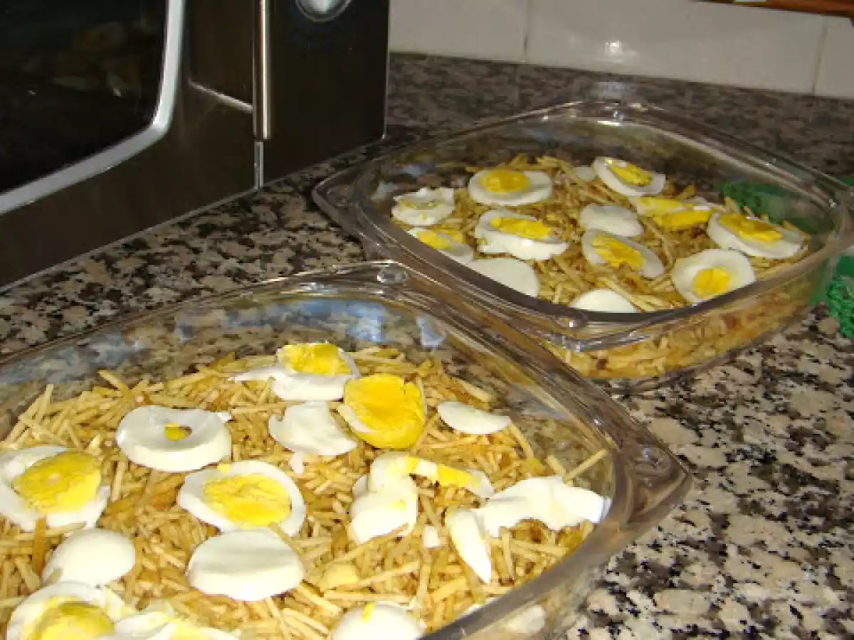 Bacalhau Gratinado com Batata Palha e Crocante de Broa de Milho Aromatizada - foto 4