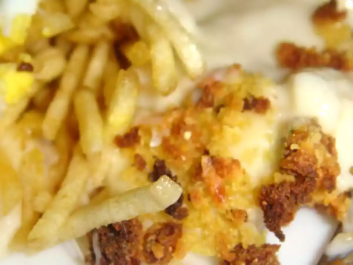 Bacalhau Gratinado com Batata Palha e Crocante de Broa de Milho Aromatizada - foto 8