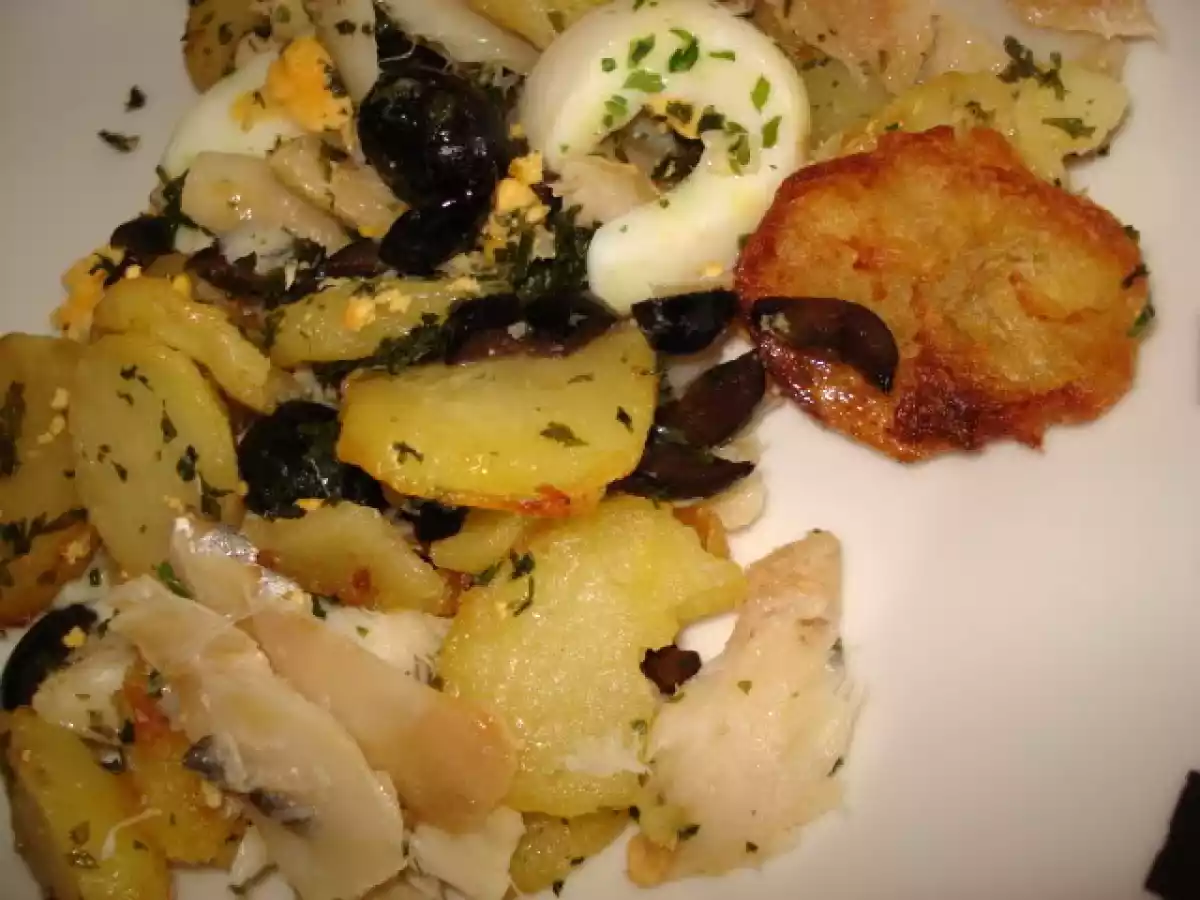 BACALHAU NO FORNO COM BATATA, OVO E CROSTA DE BROA AROMATIZADA... - foto 3