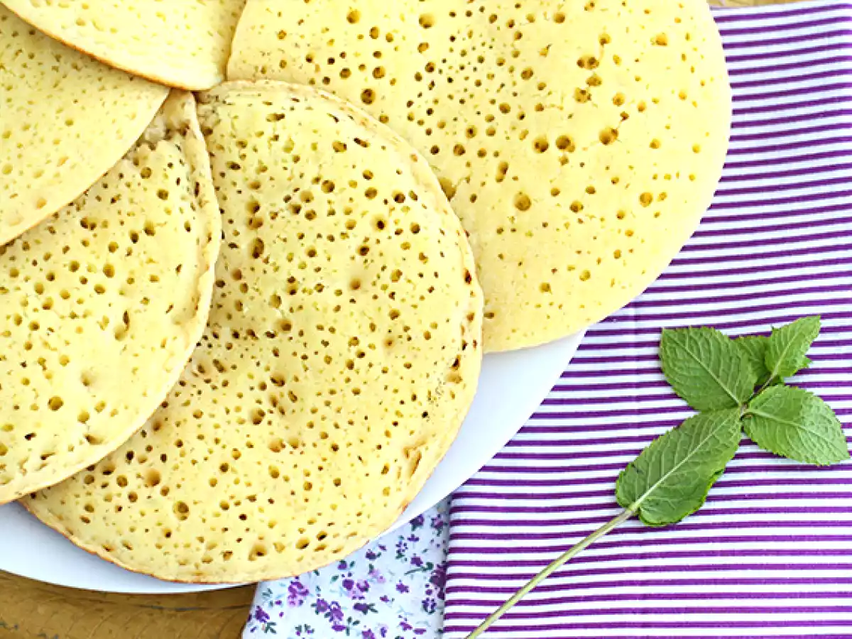 Baghrirs, crepes dos mil furos