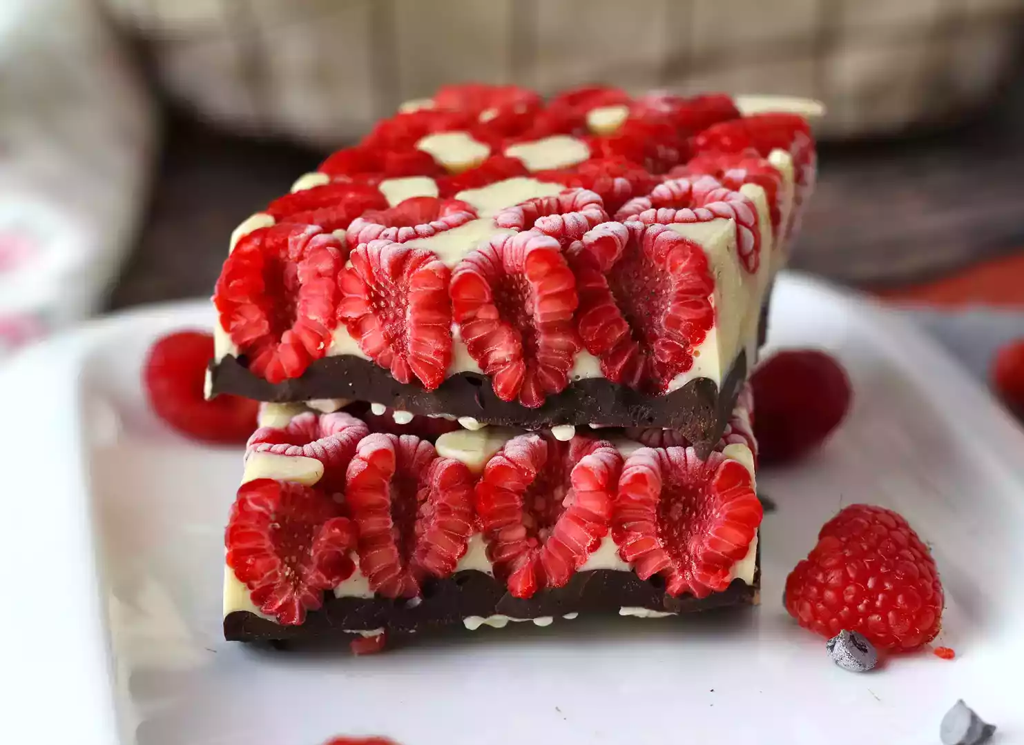 Barra de chocolate no estilo franuí com framboesa e chocolate!