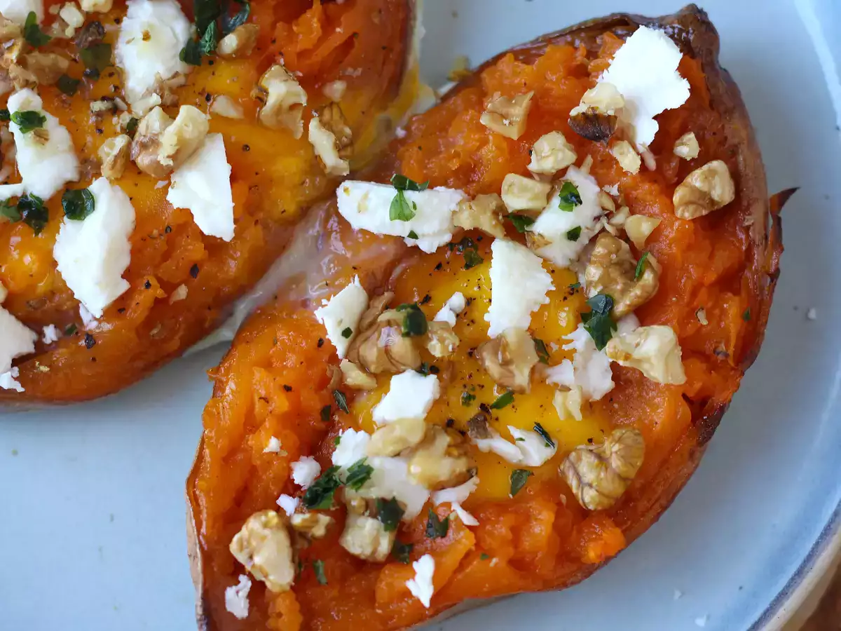 Batata doce assada com ovo, feta, mel e nozes - foto 7