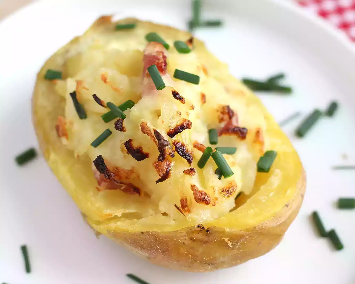 Batata recheada (creme de queijo com bacon)