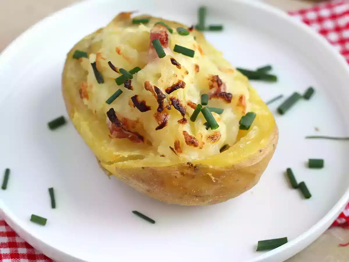 Batata recheada (creme de queijo com bacon) - foto 4