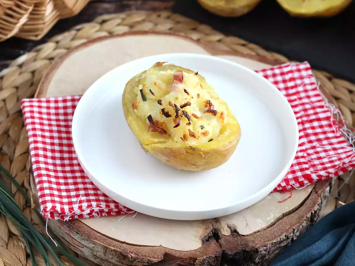 Batata recheada (creme de queijo com bacon) - foto 6