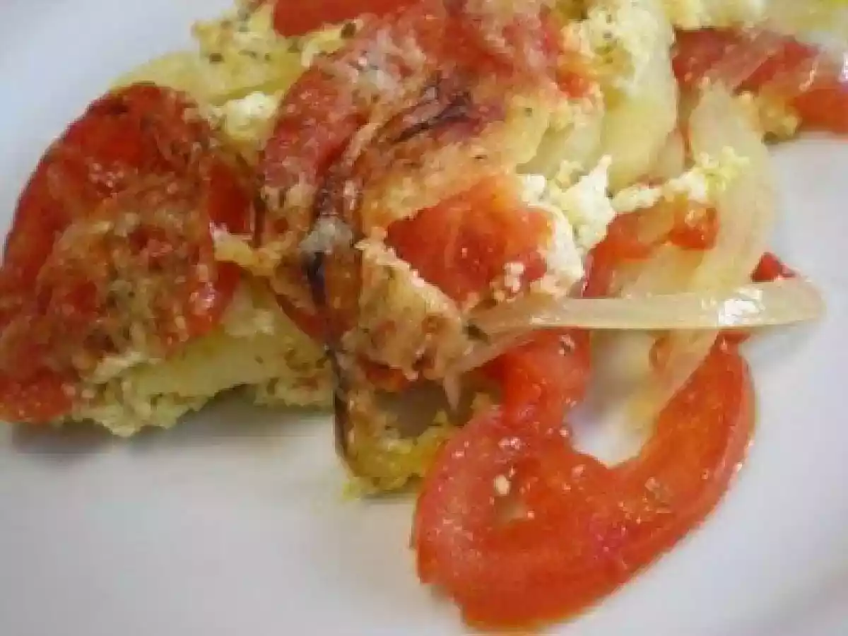 BATATAS AO FORNO COM TOMATES E ALHO PORÓ - foto 2