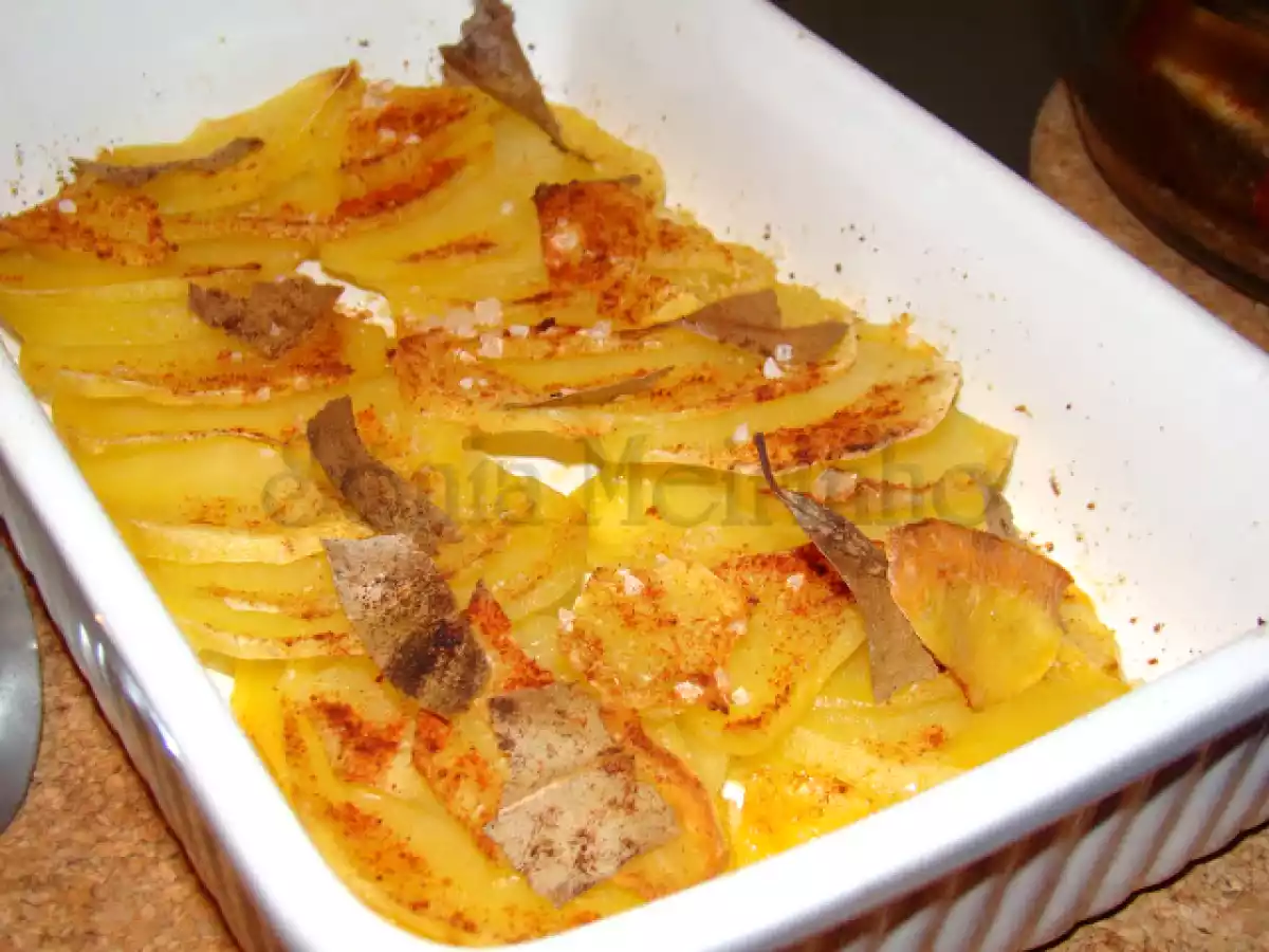 Batatas às rodelas assadas e Frango assado no Forno - foto 5