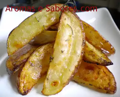 Batatas assadas com alecrim e raspas de limão