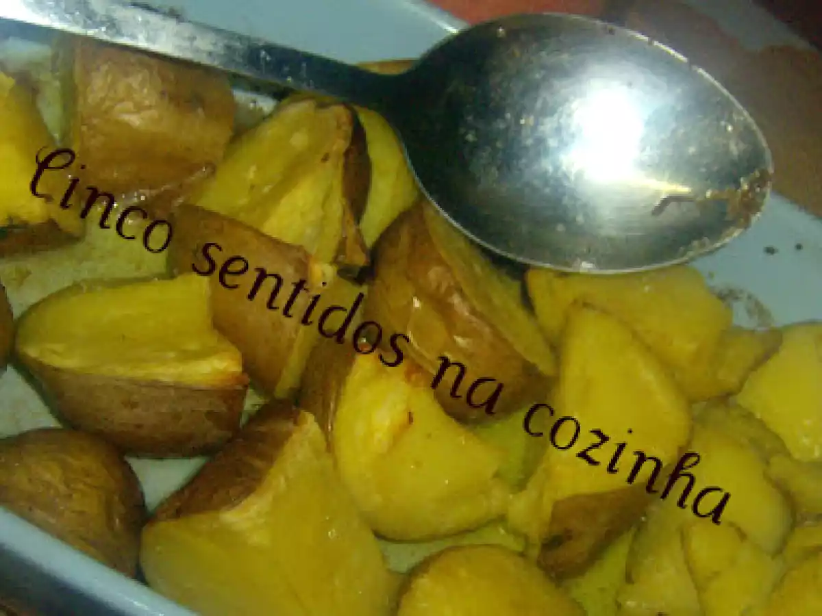 Batatas assadas com casca