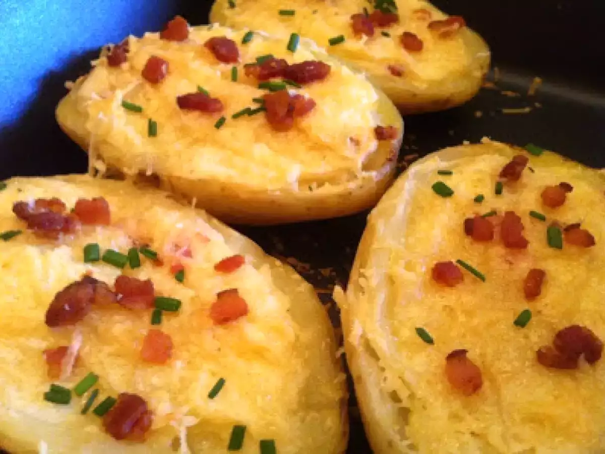 Batatas Assadas e Gratinadas com Parmesão e Bacon Crocante