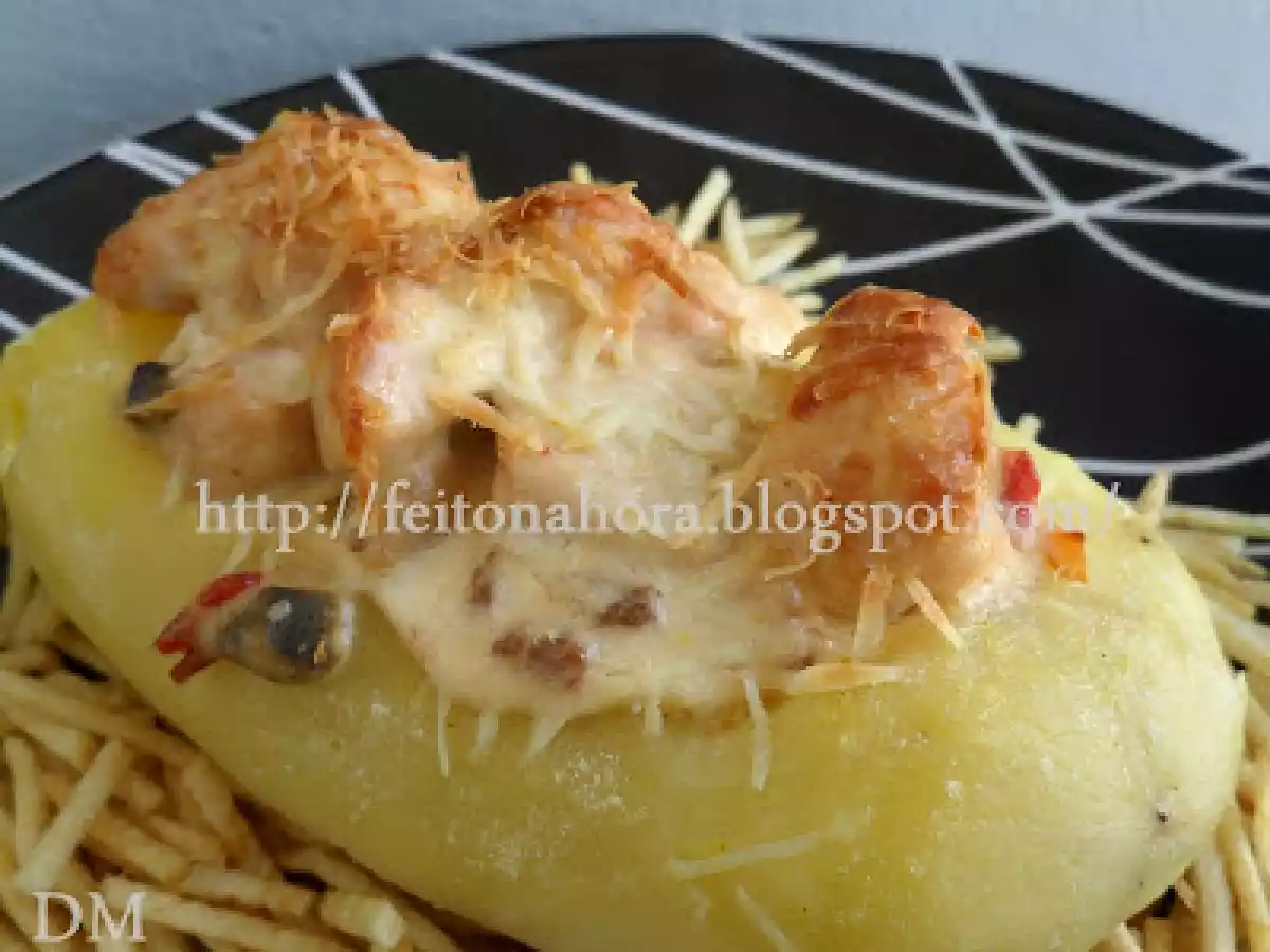 Batatas Assadas Recheadas e Tomates recheados