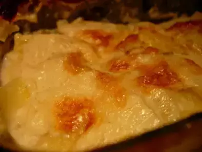 Batatas gratinadas com queijo