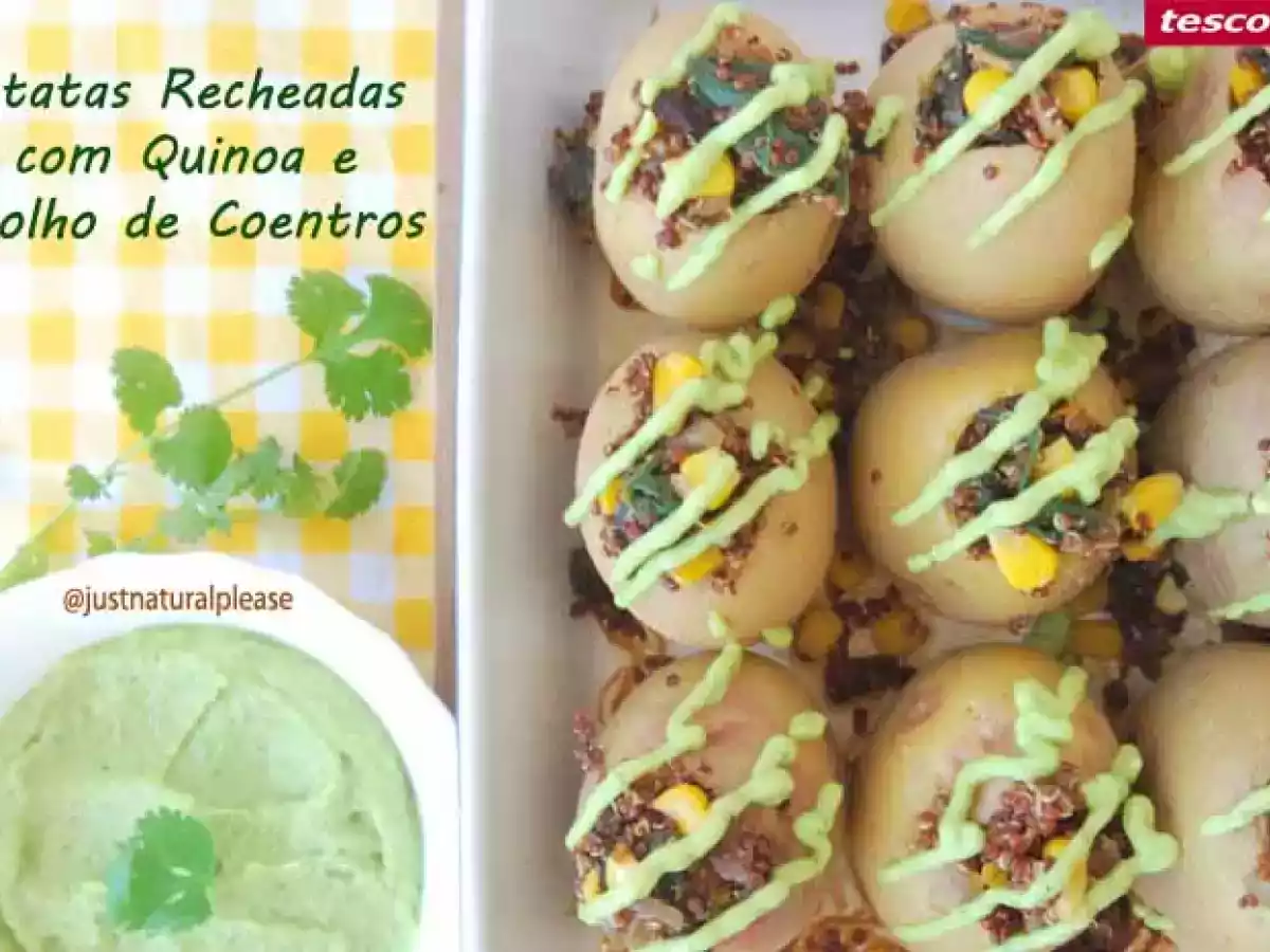 Batatas Recheadas com Quinoa e Molho de Coentros