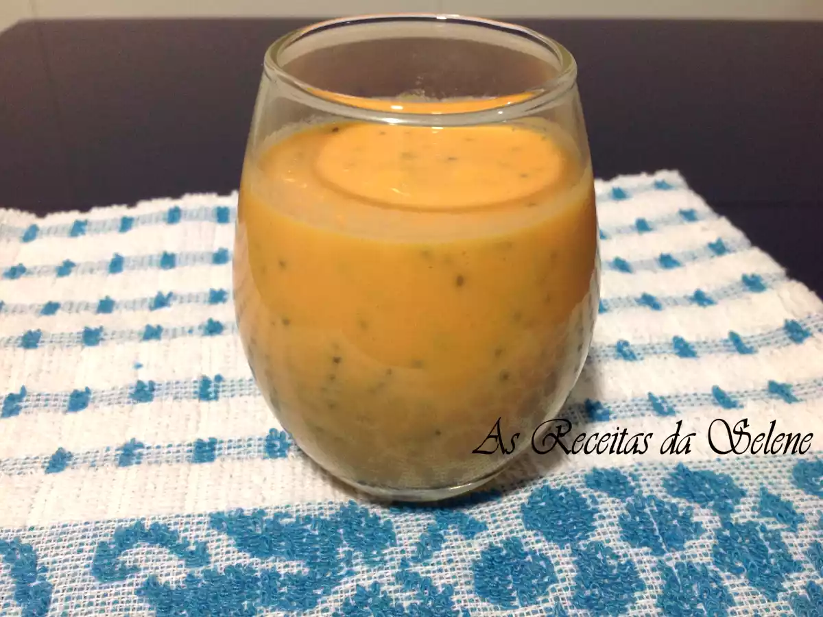 Batido de Papaia Cenoura com Sementes de Chia