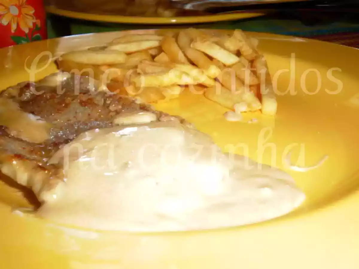Bifanas com molho de parmesão - foto 6