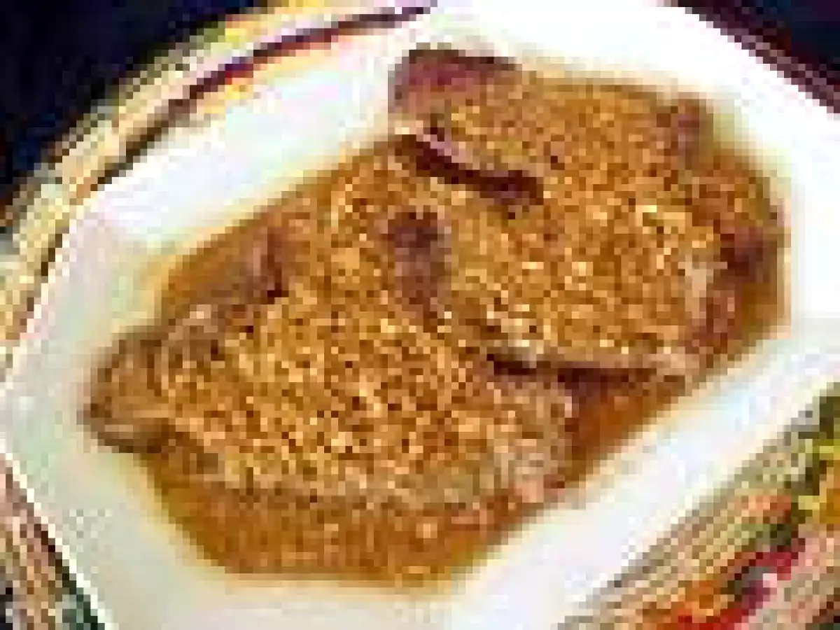Bife com molho de Amendoim