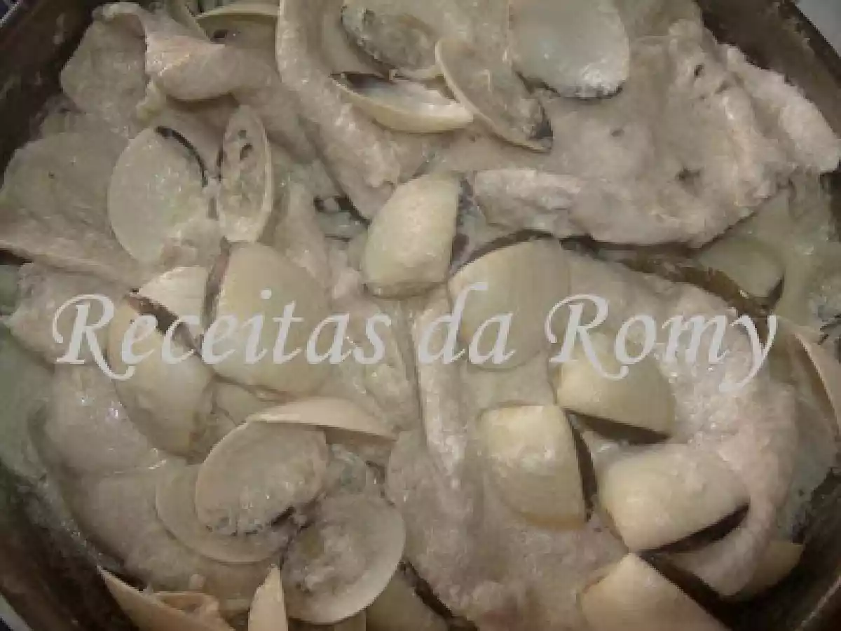 Bife de peru com ameijoas e molho delicioso - foto 2