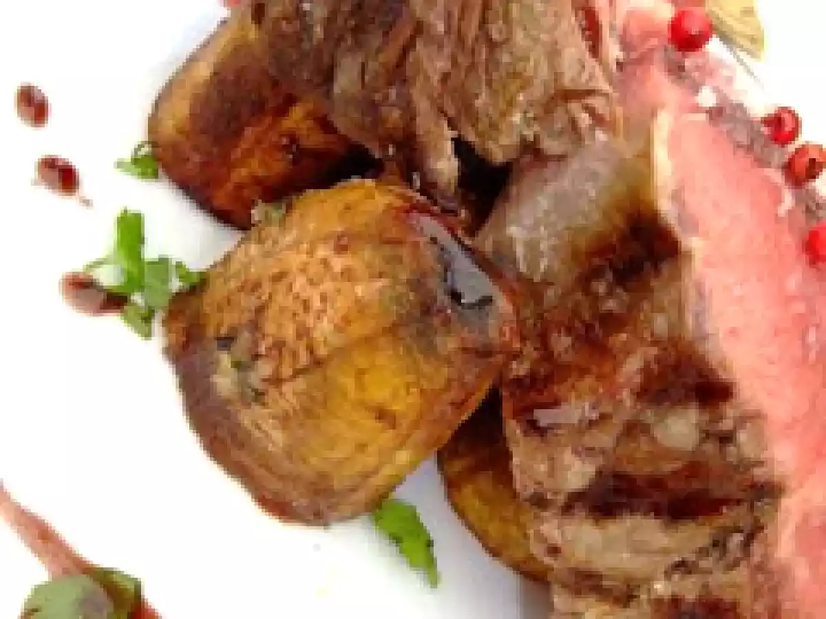 Bife do vazio com banana assada