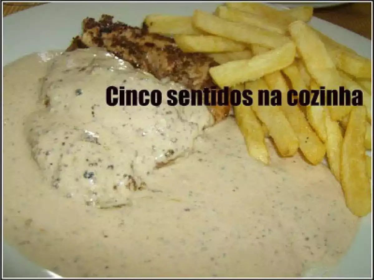 Bifes de frango com mostarda de vinho branco e frutos vermelhos - foto 3