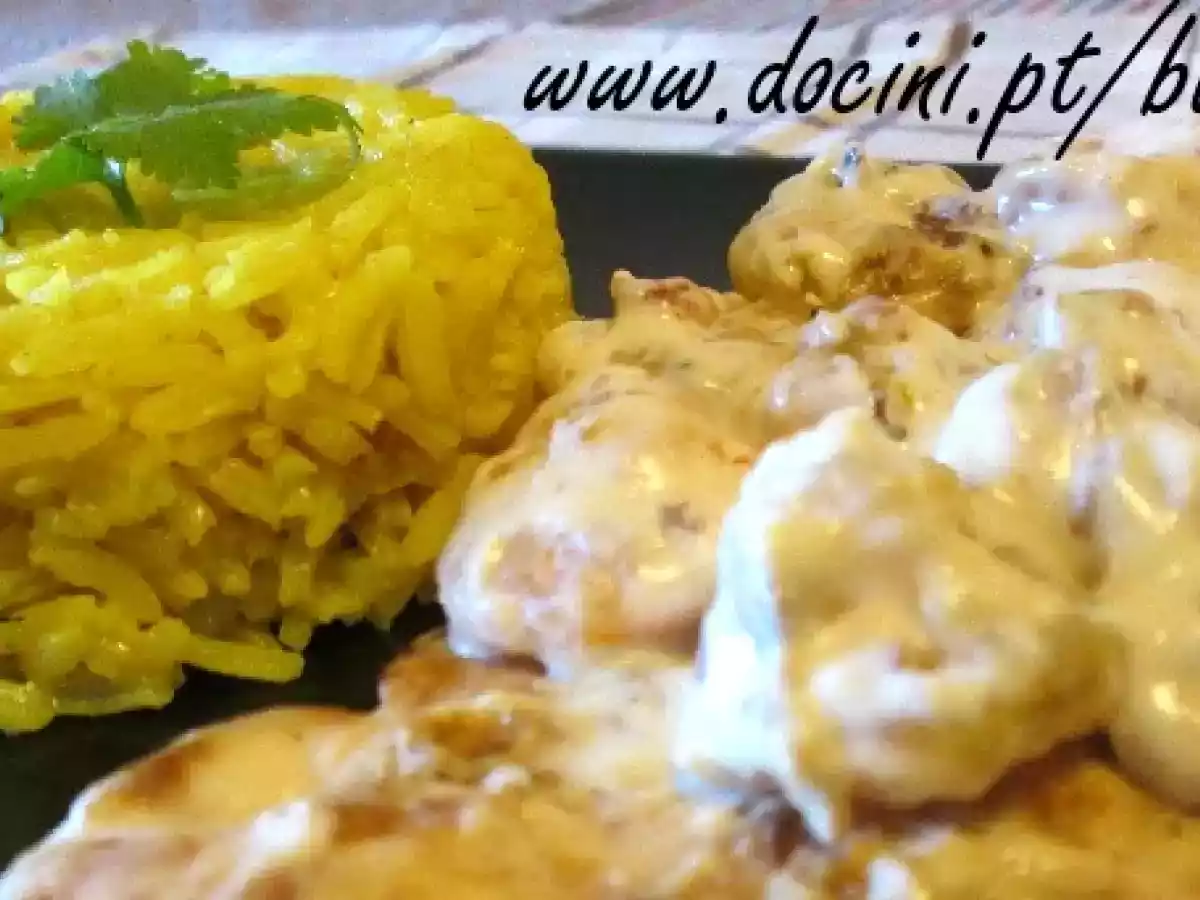 Bifes de Peru com Leite de Coco e Camarão