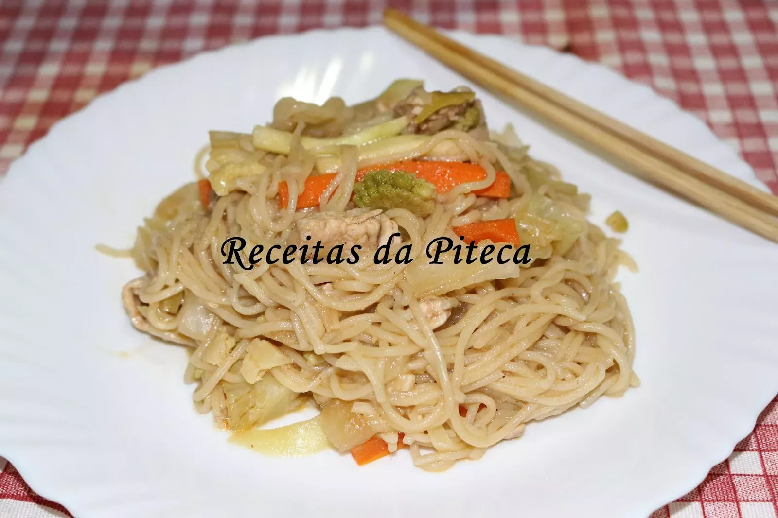 Noodles com legumes e peru - Receita Petitchef