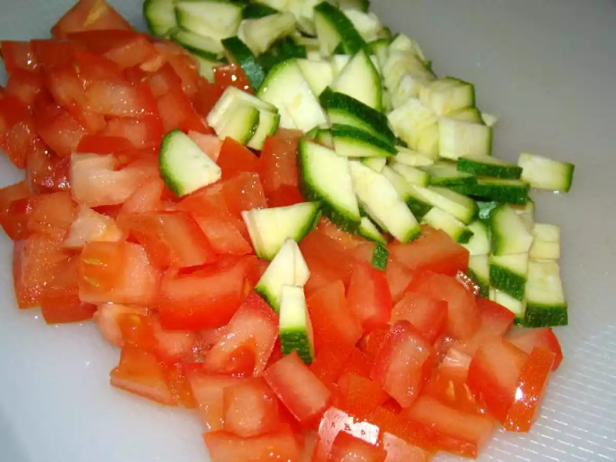 Bifes de Perú Grelhados com Vinha D'Alho / Arroz de Tomate e Courgete e Limonada - foto 3