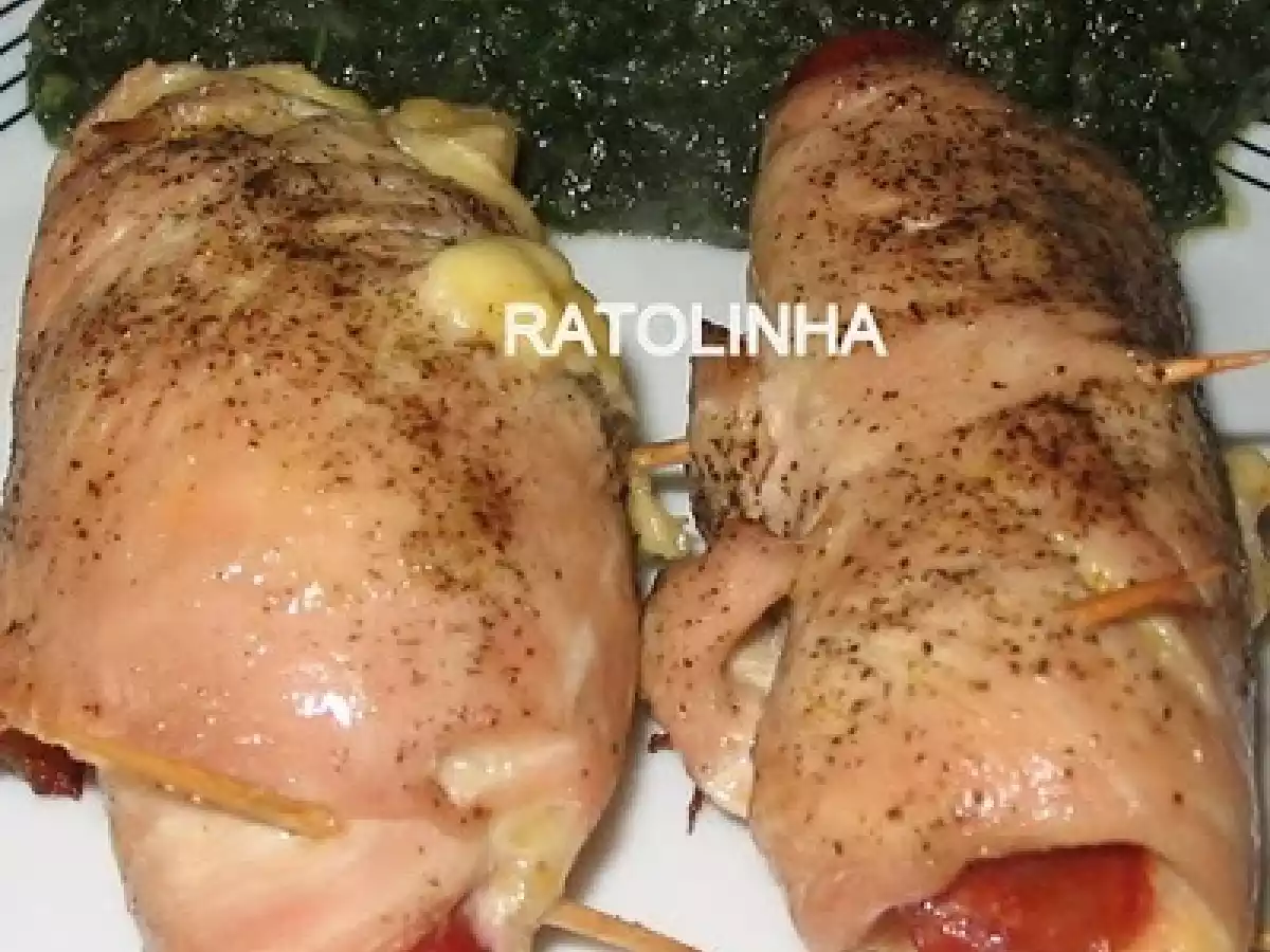 Bifes de Peru recheados com linguiça
