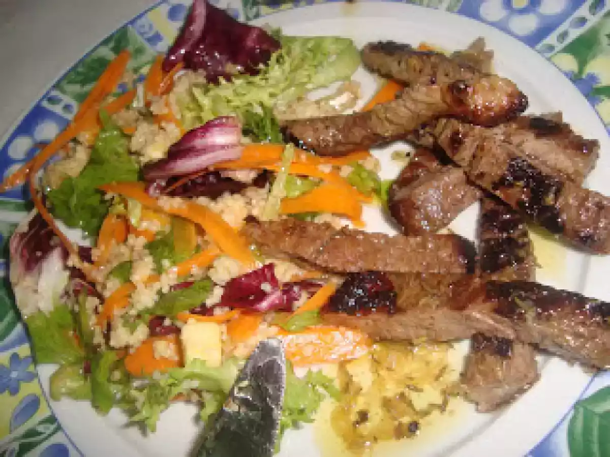 Bifes grelhados em salada com Molho de Azeite, Limão e Tomilho - foto 2