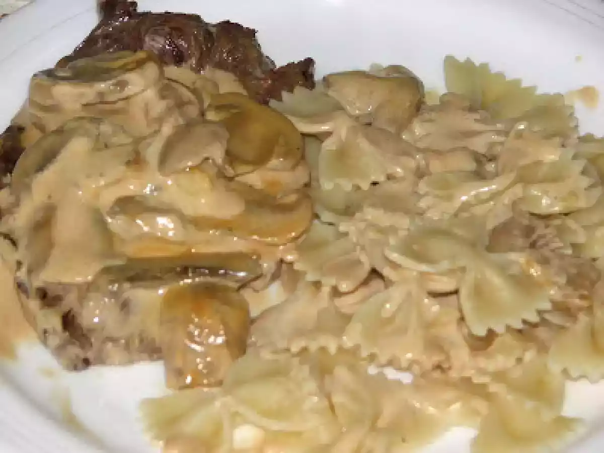 Bifinhos com natas e cogumelos