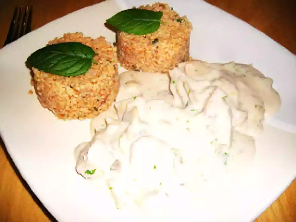 Bifinhos de Peru com Cogumelos e Natas (falsas) + Bulgur de Tomate e Menta - foto 3