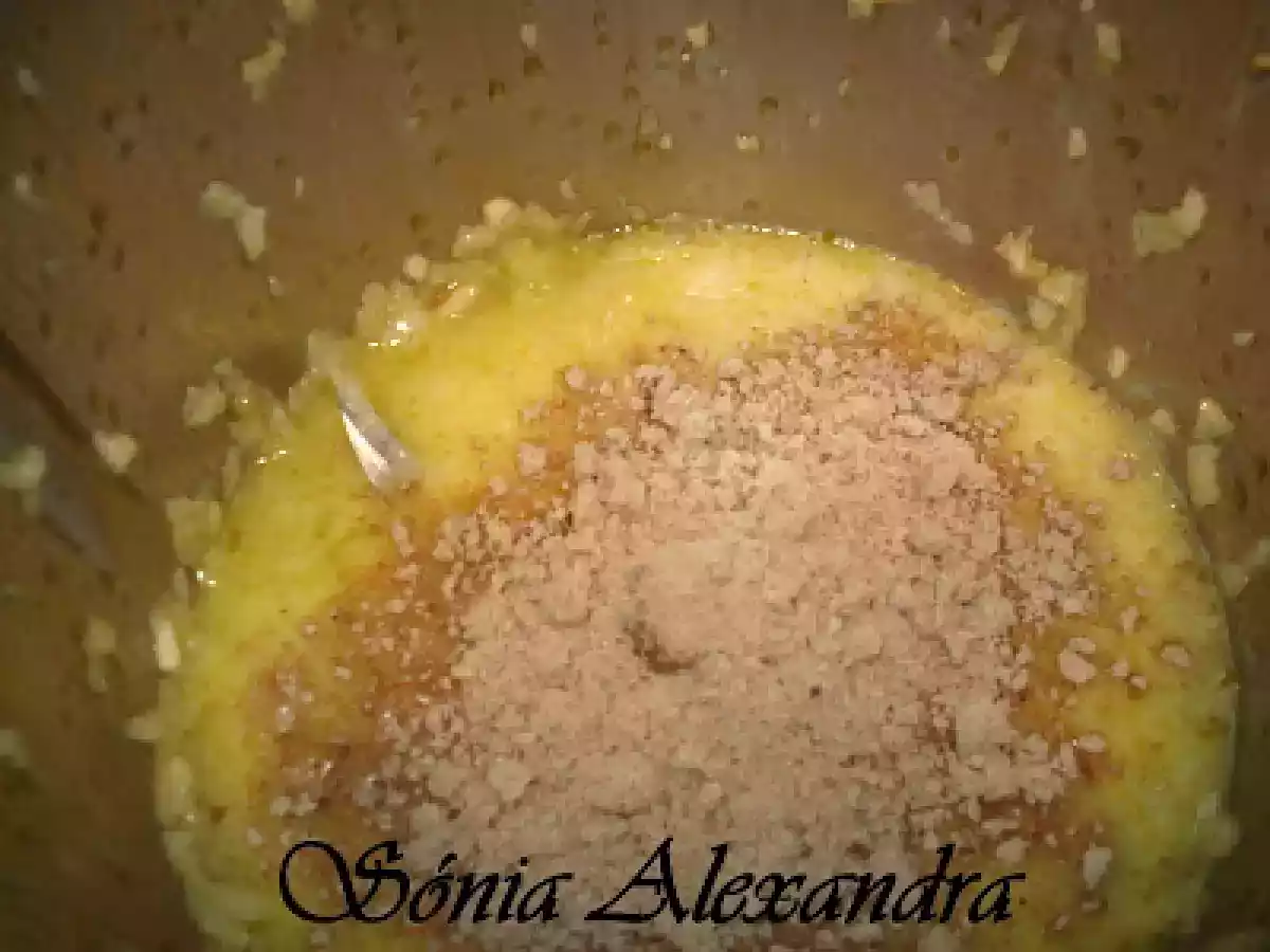 BIFINHOS DE VITELA COM CAJU E COGUMELOS ACOMPANHADOS DE BATATA SAUTÉ E BRÓCULOS... - foto 3