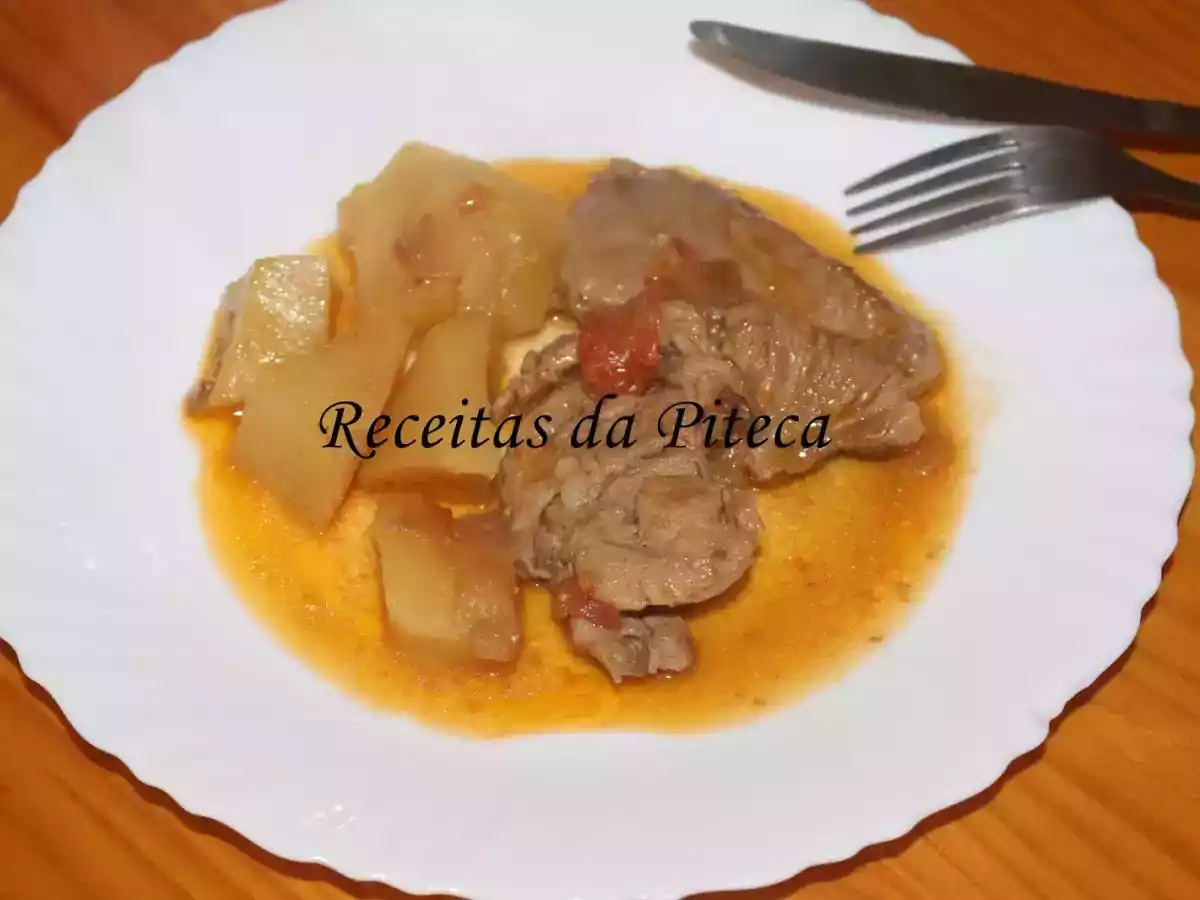 Bifinhos do cachaço guisados com batatas