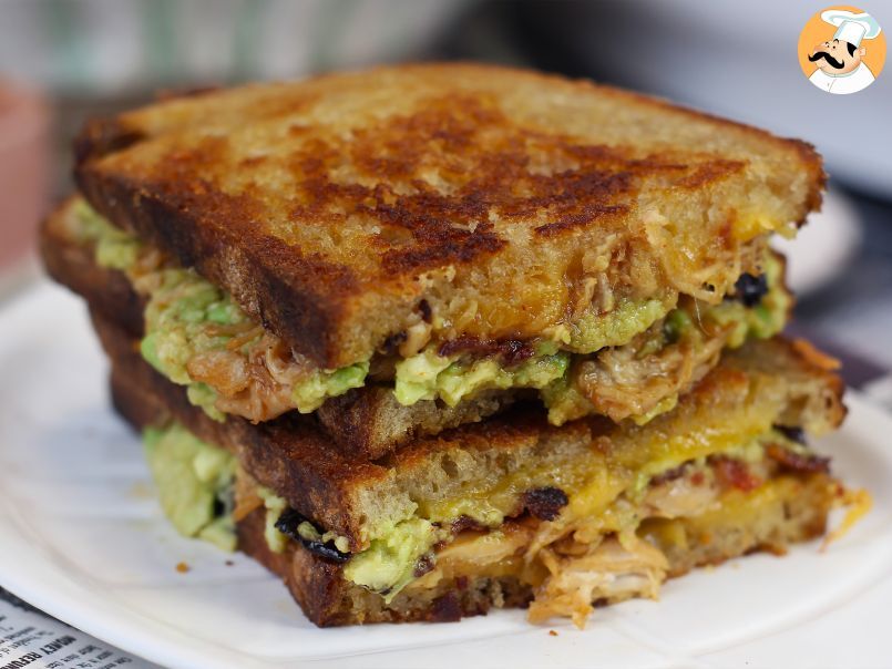 Big sanduíche de queijo grelhado a Americana: cheddar, frango, bacon e guacamole!, foto 1