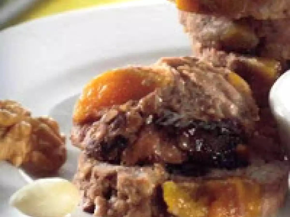 Bimby a vapor: Rolo de carne com frutos secos