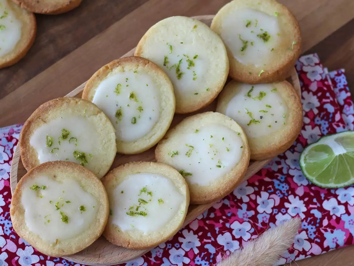 Biscoito amanteigado de limão verde com glacê - foto 2