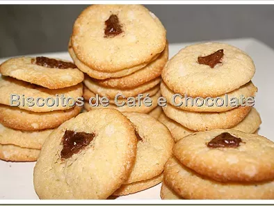 Biscoitos de café e chocolate