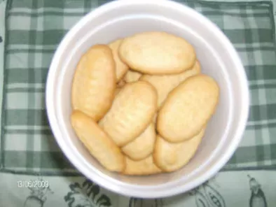 Biscoitos de canela e limão aromatizados com baunilha