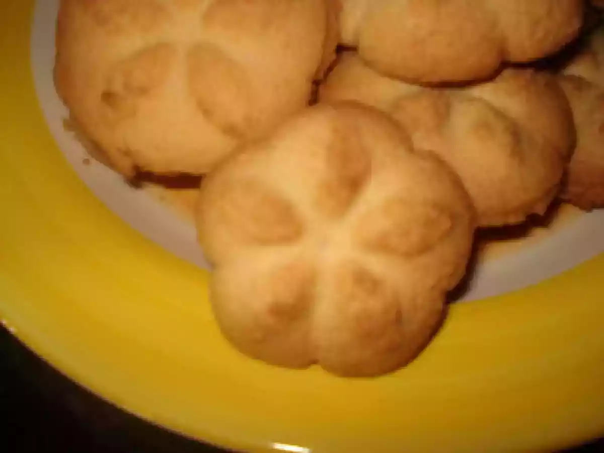 BISCOITOS DE MANTEIGA...