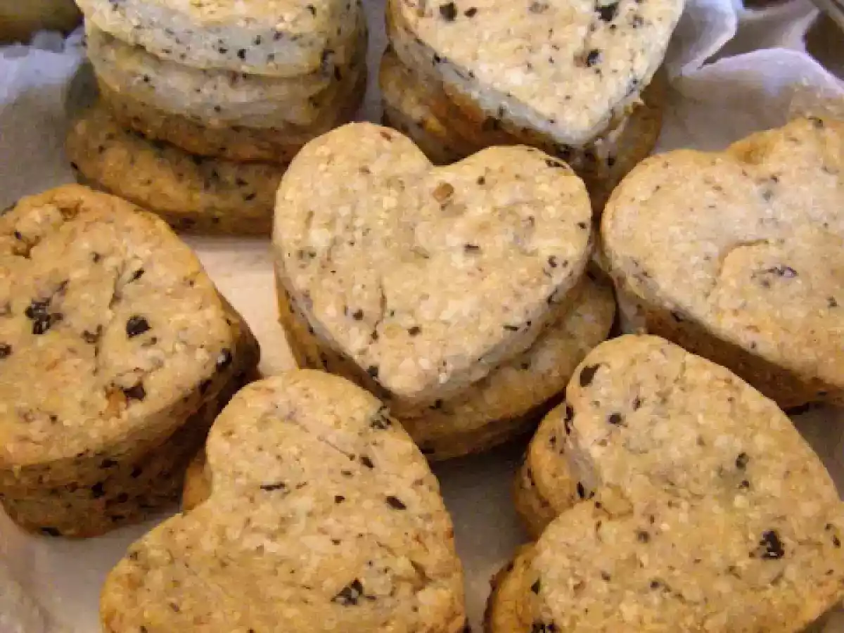 Biscoitos de queijo pecorino, nozes e azeitona