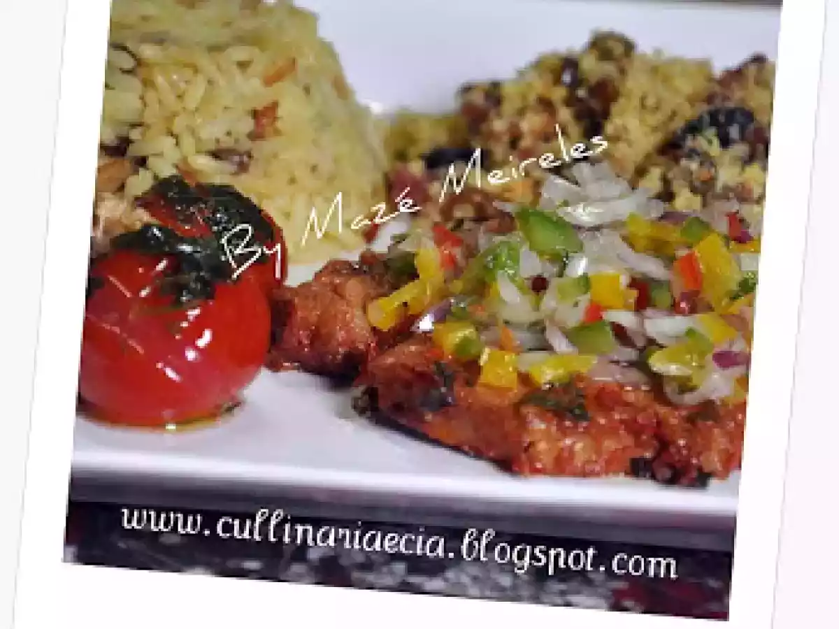 Bisteca de porco com mel ao molho de vinagrete tricolor